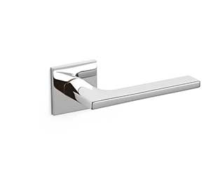 Maniglie per Finestre finitura Argento con Linee Squadrate e Raffinate