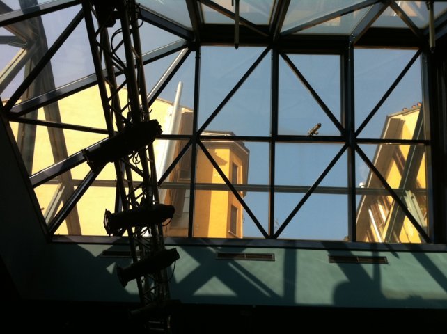 aluminium skylight of the blue note in milan integrated with fire fighting system